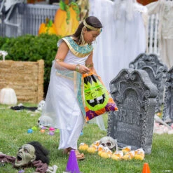 12 1/2 X 17 Bulk Medium Halloween Trick-or-Treat Plastic Goody Bag Assortment - 250 Pc. -Halloween Costumes Sale 12 1 2 x 17 bulk medium halloween trick or treat plastic goody bag assortment 250 pc 13709946 a02